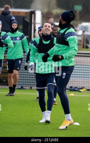 Horsham, Großbritannien. Januar 2021. Sam Ashford von Crawley Town während der Trainingssaison von Crawley TownÕs vor dem Spiel des Clubs in der dritten Runde des FA Cup gegen die Premier League-Seite Leeds United am Sonntag. Kredit: Telephoto Images/Alamy Live Nachrichten Stockfoto