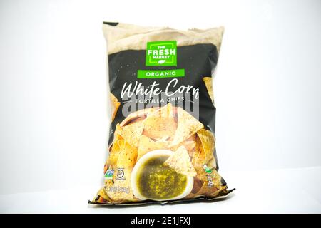 The Fresh Market Bio weiße Mais-Chips Stockfoto