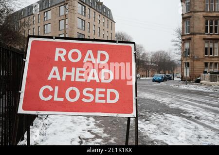 Straße vor geschlossen, Glasgow. Januar 2021 Stockfoto