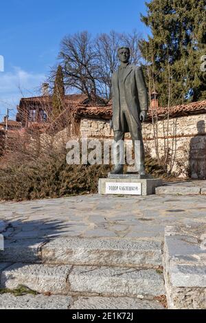 KOPRIVSHTITSA, BULGARIEN - 25. JANUAR 2020: Denkmal von Todor Kableschkow in der historischen Stadt Koprivshtitsa, Region Sofia, Bulgarien Stockfoto