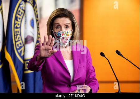 Washington, DC, USA. Januar 2021. House-Sprecherin NANCY PELOSI (D-CA) spricht auf ihrer wöchentlichen Pressekonferenz. Quelle: Michael Brochstein/ZUMA Wire/Alamy Live News Stockfoto