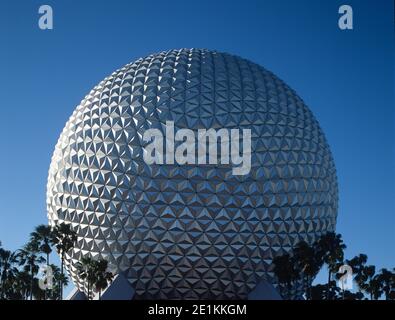 USA, Kalifornien, Walt Disney World Resort, Bay Lake, 'Spaceship Earth' eine geodätische Sphäre. Stockfoto