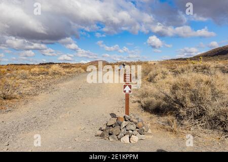 Schöne Trailhead der Mojave Desert Lava Tube in Kalifornien Stockfoto