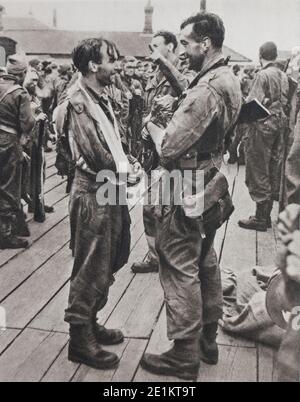 Commando raid, Dieppe. Betrieb gefährlich, aber wie fruchtbar in den Lehren für die Zukunft. Überlebenden verlassen für England. Dieppe Raid, war eine Alliierte assau Stockfoto