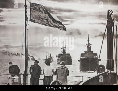 Die alliierten Konvois werden ständig Kreuzfahrt auf dem Ozean. Unter dem wachsamen Auge der britischen und amerikanischen Schiffen, ein Konvoi von 24 Schiffen, die Verkehr Stockfoto