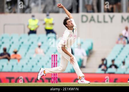 Sydney, Australien. Januar 2021. Mitchell Starc of Australia bowls beim 3. Internationalen Testspiel zwischen Australien und Indien am Sydney Cricket Ground, Sydney, Australien am 8. Januar 2021. Foto von Peter Dovgan. Nur redaktionelle Verwendung, Lizenz für kommerzielle Nutzung erforderlich. Keine Verwendung bei Wetten, Spielen oder Veröffentlichungen einzelner Vereine/Vereine/Spieler. Kredit: UK Sports Pics Ltd/Alamy Live Nachrichten Stockfoto