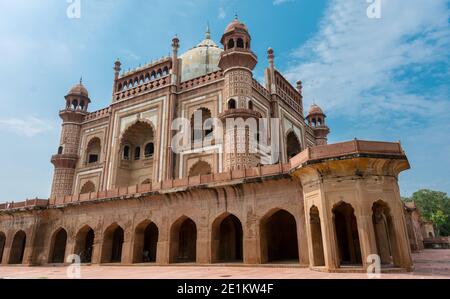 Safdar Jungs Grab, Delhi, Indien. Safdarjung's Tomb ist ein Sandstein und Marmor Mausoleum in Neu Delhi, Indien. Es wurde 1754 in der späten Mughal E gebaut Stockfoto