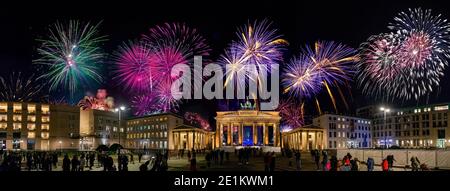 Silvesterfeier am Silvesterabend mit Feuerwerk in den Hauptstädten der Welt. Stockfoto