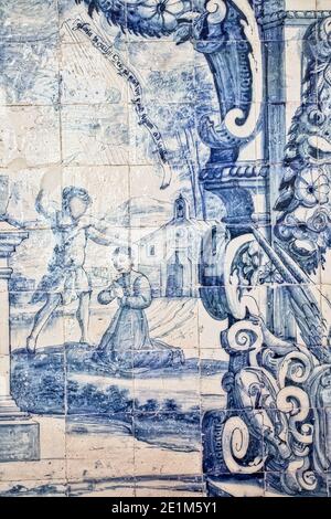 PORTUGAL / Lissabon / aufwendig bemalte portugiesische Fliesen, genannt Azulejos in Lissabon. Stockfoto