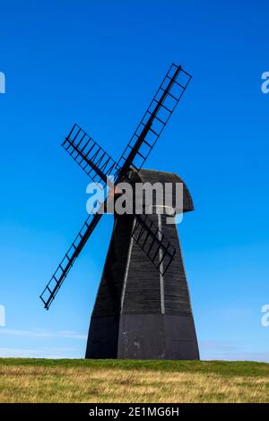 England, West Sussex, Brighton, Rottingdean, Rottingdean Windmühle auf Beacon Hill Stockfoto