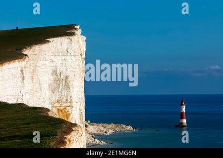 England, East Sussex, Eastbourne, Beachy Head, The Seven Sisters Cliffs und Beachy Head Lighthouse Stockfoto