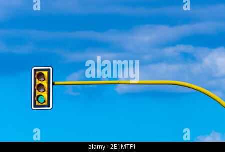 Ampel auf grün in Mallorca, Spanien. Stockfoto