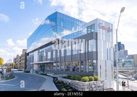 Kitchener-Waterloo, ON, Kanada - 17. Oktober 2020: Google-Bürogebäude in Kitchener-Waterloo, Ontario, Kanada Stockfoto