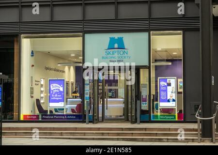 London - Skipton Building Society High Street Filiale in Holborn, in der Stadt London Stockfoto