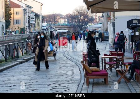 Mailand, Italien. Januar 2021. Mailand gelbe Zone covid-19 - Menschen in den Clubs und rund um das Nachtleben / Aperitifs - naviglio grande und Dock-Bereich nur redaktionelle Verwendung Kredit: Unabhängige Fotoagentur/Alamy Live News Stockfoto