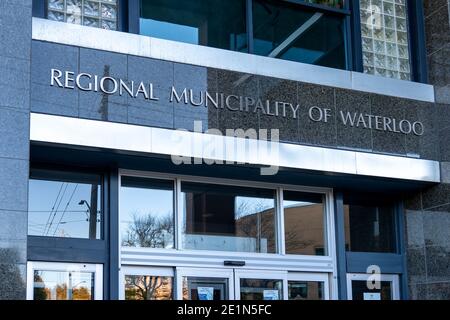 Waterloo, Ontario, Kanada - 17. Oktober 2020: Das Schild der regionalen Gemeinde Waterloo ist in Waterloo, Ontario, Kanada zu sehen Stockfoto