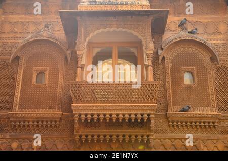 Wunderschön dekoriert Oriel in Jaisalmer Fort, Rajasthan Stockfoto