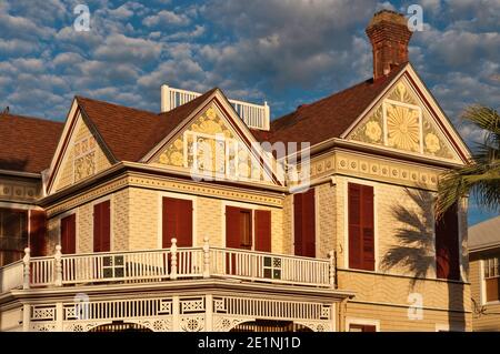 Lebkuchen Details von Frederick Beissner House, 1898, viktorianische Architektur, an der Ball Avenue im East End Historic District, Galveston, Texas, USA Stockfoto