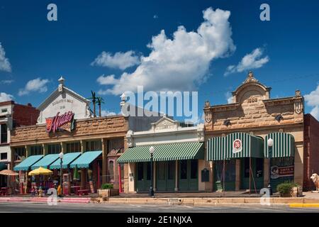 Miss Hattie's Bordello Museum und Geschäfte im Concho Avenue Historic District in San Angelo, Texas, USA Stockfoto