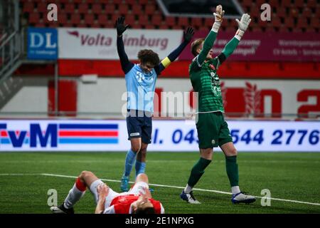 MAASTRICHT, NIEDERLANDE - 8. JANUAR: Torwart Mike Havekotte von MVV enttäuscht, Tor von Jeredy Hilterman vom Jong FC Utrecht während der Niederländer Keuke Stockfoto