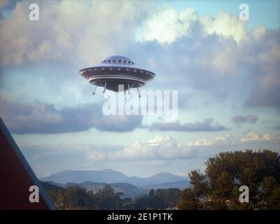 Nicht identifiziertes fliegendes Objekt, das über die Stadt fliegt. Alien Raumschiff in Form einer Scheibe aus metallischem Material. Beschneidungspfad enthalten. Stockfoto