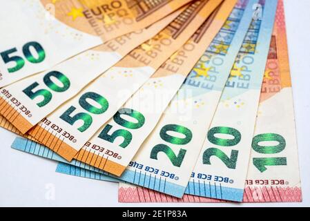 Ukraine. Januar 2021. In dieser Abbildung sind die zehn-, zwanzig- und fünfzig-Euro-Banknoten zu sehen. Kredit: SOPA Images Limited/Alamy Live Nachrichten Stockfoto