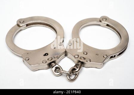 Ukraine. Januar 2021. In diesem Foto Abbildungen sind Handschellen zu sehen. Kredit: SOPA Images Limited/Alamy Live Nachrichten Stockfoto