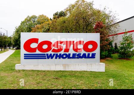 Costco-Ladenschild in Toornto. Stockfoto