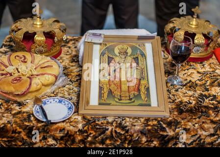 St. Nikolaus, orthodoxe Ikone auf Holzrahmen gemalt. Ikone des Wundertäters Nikolaus Stockfoto