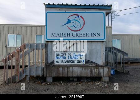 Marsh Creek Inn ist einer der wenigen Orte Zum Übernachten auf der Insel Barter am Polarkreis Stockfoto