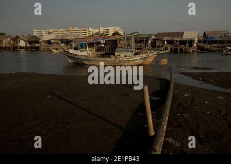 Fischerdorf Marunda im Küstengebiet von Jakarta, Indonesien. Archivfoto (2008). Stockfoto