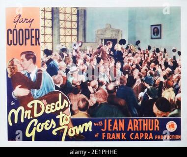 GARY COOPER JEAN ARTHUR und GEORGE BANCROFT in MR. DEEDS GOES TO TOWN 1936 Regisseur FRANK CAPRA Story Clarence Budington Kelland Drehbuch Robert Riskin Columbia Pictures Stockfoto
