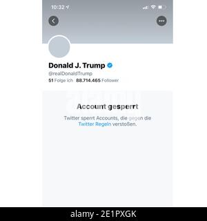Der Twitter-Account von US-Präsident Donald J. Trump wurde von Twitter nach den Ausschreitungen um Kapital gesperrt. Stockfoto
