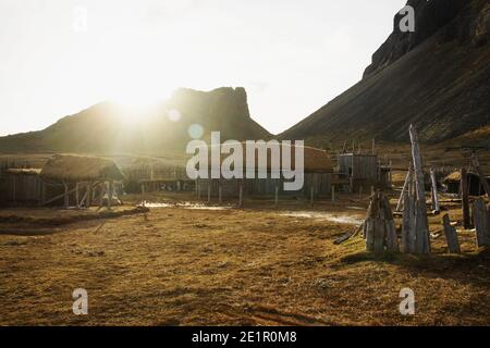 Traditionelle authentische Wikinger Dorf Replik Film Set Film Lage in Hofn Stokksnes Vestrahorn Südisland in Europa Stockfoto