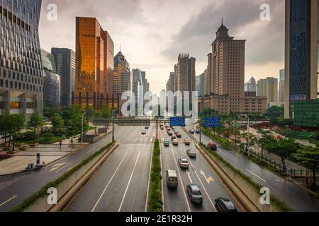 Shenzhen, China Innenstadt Stadtbild und städtischen Straßen. Stockfoto