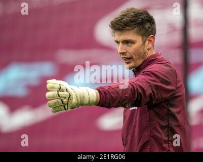 Turf Moor, Burnley, Lanchashire, Großbritannien. Januar 2021. English FA Cup Football, Burnley versus Milton Keynes Dons; Nick Pope of Burnley Credit: Action Plus Sports/Alamy Live News Stockfoto