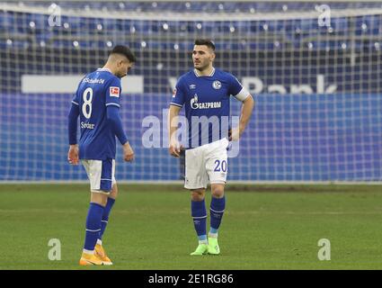 Gelsenkirchen, Deutschland. 09. Jan, 2021. firo: 09.01.2021 Fußball: 1. Bundesliga, Saison 2020/21 FC Schalke 04 - TSG Hoffenheim Sead Kolasinac, ganze Figur Credit: Jürgen Fromme/firoportsphoto/Pool zur weltweiten Nutzung/dpa/Alamy Live News Stockfoto