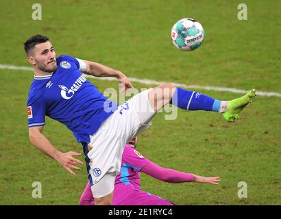 Gelsenkirchen, Deutschland. 09. Jan, 2021. firo: 09.01.2021 Fußball: 1. Bundesliga, Saison 2020/21 FC Schalke 04 - TSG Hoffenheim Duelle, Sead Kolasinac Credit: FrankPeters/Witters/Pool/via firoportsphoto / Verwendung weltweit/dpa/Alamy Live News Stockfoto