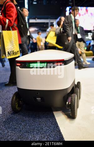 Raumschiff-Lieferroboter, ausgestellt auf der CES, Consumer Electronics Show, der weltweit größten Messe Las Vegas, NV, USA Stockfoto