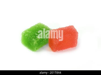 Gelee Bonbons isoliert auf weißem Hintergrund. Bunte Gelee in Zucker Stockfoto
