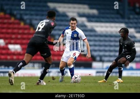 Stewart Downing von Blackburn Rovers (Mitte) in Aktion während des dritten Spiels des Emirates FA Cup im Ewood Park, Blackburn. Stockfoto