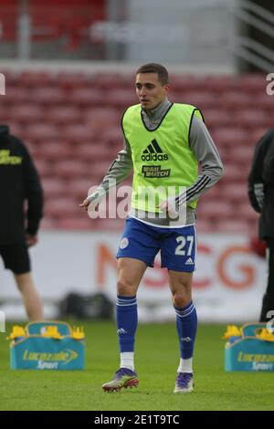 Stoke on Trent, Großbritannien. Januar 2021. Leicester City Verteidiger Timoty Castagne (27) Aufwärmen während des FA Cup-Spiels zwischen Stoke City und Leicester City am 9. Januar 2021 im bet365 Stadium, Stoke-on-Trent, England. Foto von Jurek Biegus. Nur redaktionelle Verwendung, Lizenz für kommerzielle Nutzung erforderlich. Keine Verwendung bei Wetten, Spielen oder Veröffentlichungen einzelner Vereine/Vereine/Spieler. Kredit: UK Sports Pics Ltd/Alamy Live Nachrichten Stockfoto