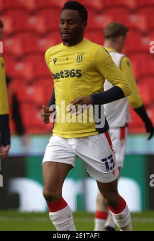 Stoke on Trent, Großbritannien. Januar 2021. Stoke City Mittelfeldspieler Mikel John Obi (13) beim FA Cup Spiel zwischen Stoke City und Leicester City am 9. Januar 2021 im bet365 Stadium, Stoke-on-Trent, England. Foto von Jurek Biegus. Nur redaktionelle Verwendung, Lizenz für kommerzielle Nutzung erforderlich. Keine Verwendung bei Wetten, Spielen oder Veröffentlichungen einzelner Vereine/Vereine/Spieler. Kredit: UK Sports Pics Ltd/Alamy Live Nachrichten Stockfoto