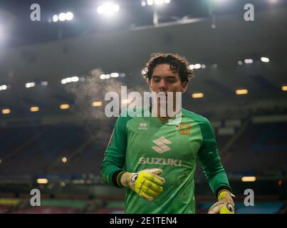 Turf Moor, Burnley, Lanchashire, Großbritannien. Januar 2021. Englisch FA Cup Football, Burnley gegen Milton Keynes Dons; Torwart Lee Nicholls von MK Dons Kredit: Action Plus Sport/Alamy Live News Stockfoto