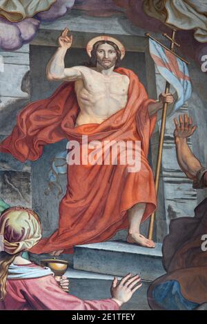 WIEN, AUSTIRA - 22. OKTOBER 2020: Das Detail des Freskens der Auferstehung in der Nepomuk-Kirche von Leopold Schulz (1846). Stockfoto