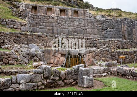 Archäologische Stätte von Tambomachay im Heiligen Tal der Peruanische Anden Stockfoto