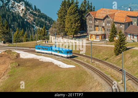 Rigi-Zug am Bahnhof Rigi Kulm, Kanton Schwyz, Schweiz Stockfoto