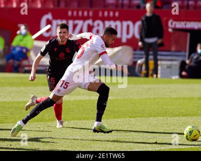 Youssef en-Nesyri (FC Sevilla) in Aktion gesehen während der La Liga-Runde 18 zwischen Sevilla FC und Real Sociedad bei Ramon Sanchez Pizjuan in Sevilla.(Endstand; Sevilla FC 3:2 Real Sociedad) Stockfoto