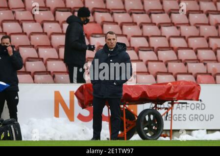 Stoke on Trent, Großbritannien. Januar 2021. Leicester City Manager Brendan Rogers schaut auf . Das Emirates FA Cup 3. Runde Spiel, Stoke City gegen Leicester City im bet365 Stadion in Stoke on Trent am Samstag 9. Januar 2021. Dieses Bild darf nur für redaktionelle Zwecke verwendet werden. Nur redaktionelle Verwendung, Lizenz für kommerzielle Nutzung erforderlich. Keine Verwendung in Wetten, Spiele oder ein einzelner Club / Liga / Spieler Publikationen.pic von Chris Stading / Andrew Orchard Sport Fotografie / Alamy Live News Kredit: Andrew Orchard Sport Fotografie / Alamy Live News Stockfoto