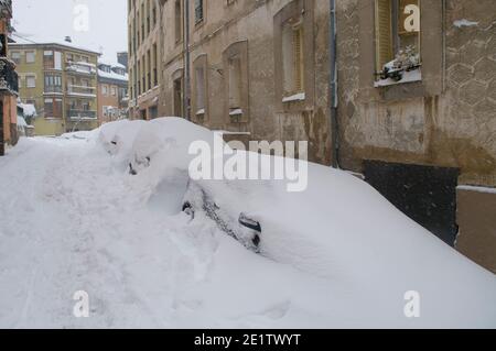 Schneetag in San Lorenzo de El Escorial, Madrid. Stockfoto